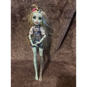 Monster High 11" Frankie Stein Mattel  Day Out Doll 2021
